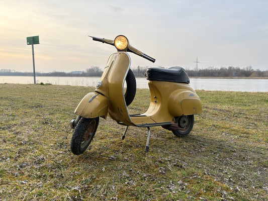 Vespa V50 Ez. 1975 O-Lack Beige Versailles