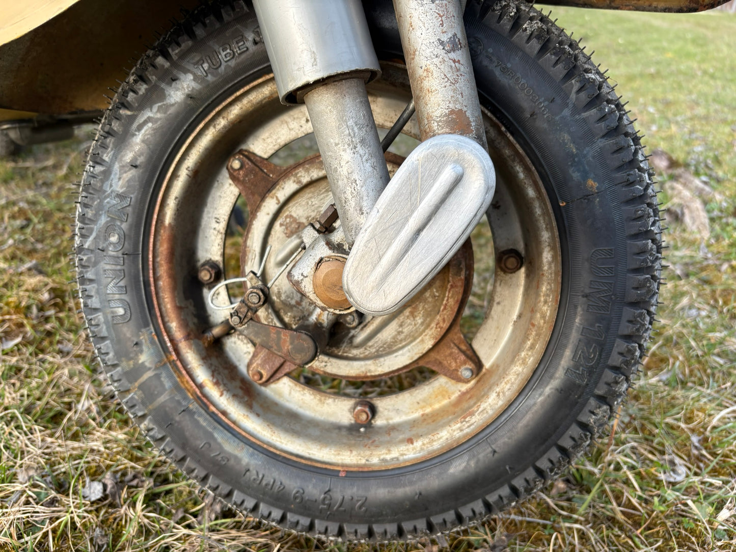 Vespa V50 Ez. 1975 O-Lack Beige Versailles