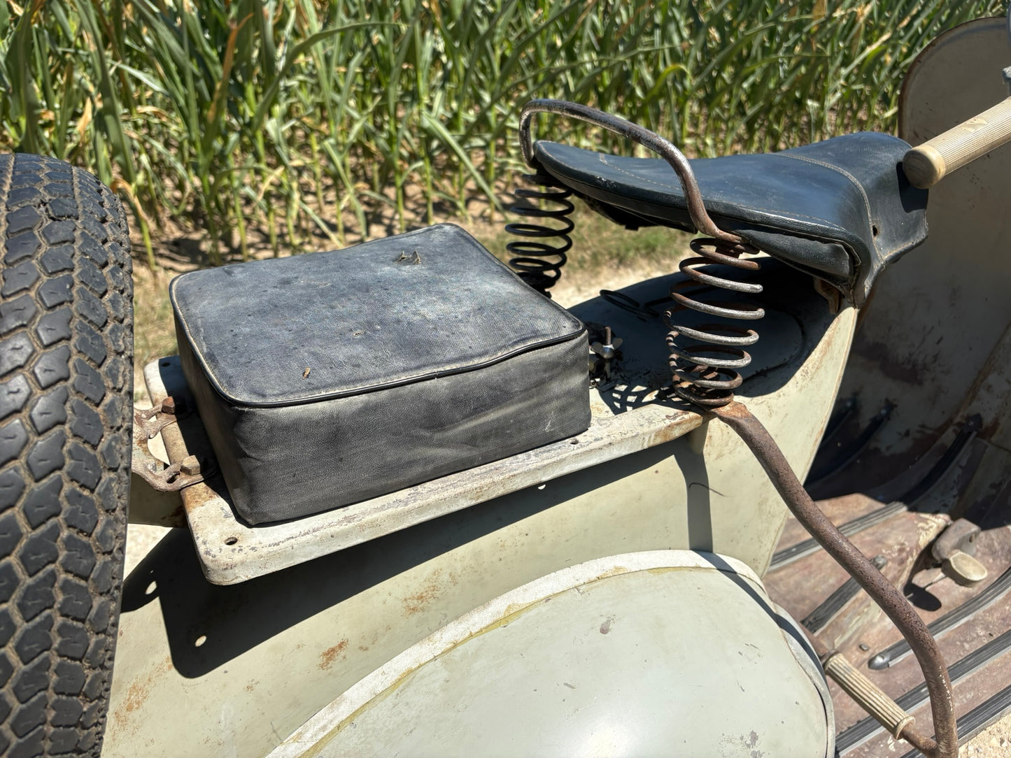Vespa VM Faro Basso Bj. 1954 OLack