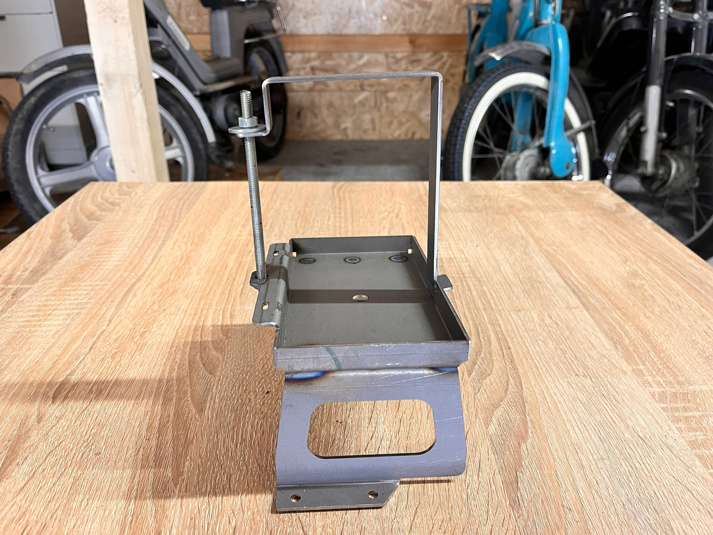 Batteriehalter für Piaggio Ape AD 6V